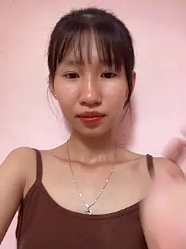 Snapshot of Abi_girl12 chatting on July 25, 5:49 am Abi girl12 online show from July 25, 5:49 am