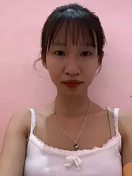 Snapshot of Abi_girl12 chatting on July 27, 10:44 am Abi girl12 online show from July 27, 10:44 am