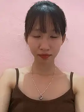 Snapshot of Abi_girl12 chatting on July 29, 3:21 pm Abi girl12 online show from July 29, 3:21 pm