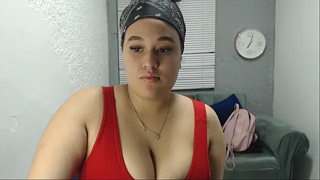 Snapshot of leilasosexy chatting on June 9, 12:28 pm leilasosexy online show from June 9, 12:28 pm