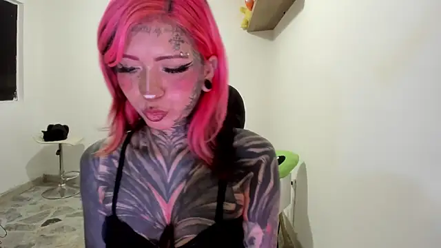Nickidoll66  online show from July 1, 5:31 am