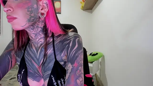 Nickidoll66  online show from July 5, 3:23 am
