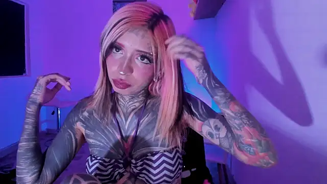 Nickidoll66  online show from July 27, 3:46 am