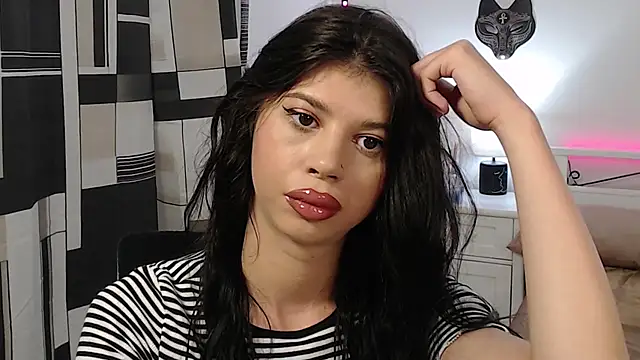 Snapshot of Student_Zebra20 chatting on June 13, 1:58 am Student Zebra20 online show from June 13, 1:58 am