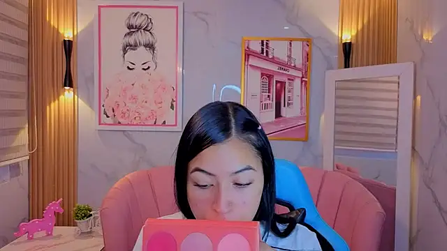Snapshot of lia_x_a chatting on June 13, 12:58 pm lia x a online show from June 13, 12:58 pm