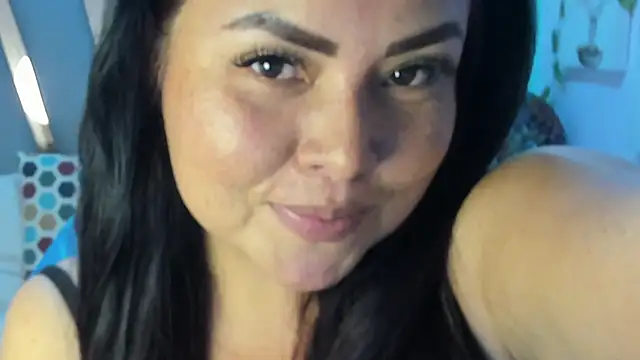 Snapshot of Nataly_Freckles chatting on June 7, 2:43 pm Nataly Freckles online show from June 7, 2:43 pm
