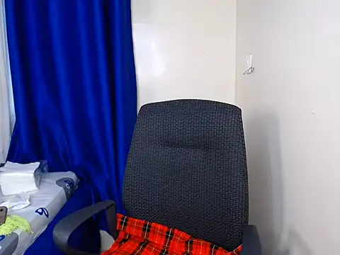KittyKissess02 online show from July 18, 4:16 am