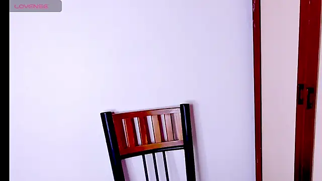Snapshot of Mia1_Gold chatting on June 6, 1:49 pm Mia1 Gold online show from June 6, 1:49 pm