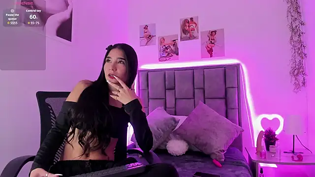 Violeta Velvet  online show from June 12, 12:48 pm