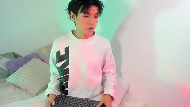Aleaurarashii online show from June 26, 11:14 am