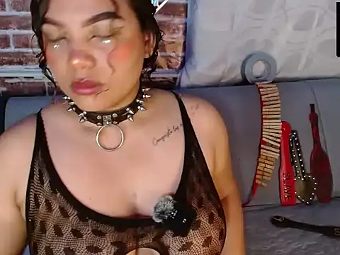 emma bdsm  online show from June 11, 7:45 pm
