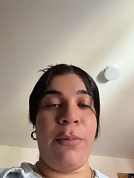 Snapshot of Siri_Luxx chatting on June 25, 4:11 pm Siri Luxx online show from June 25, 4:11 pm