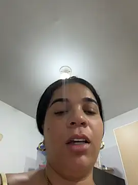 Snapshot of Siri_Luxx chatting on July 9, 10:08 am Siri Luxx online show from July 9, 10:08 am