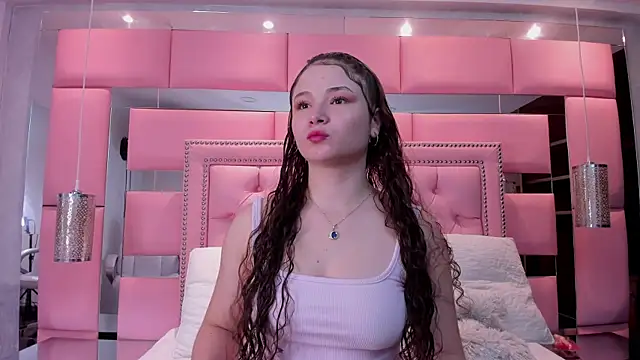 Snapshot of CamilaSaez chatting on June 9, 12:50 pm CamilaSaez online show from June 9, 12:50 pm