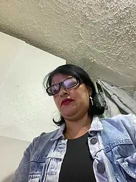 Snapshot of Selin_mehott chatting on June 16, 11:35 am Selin mehott online show from June 16, 11:35 am