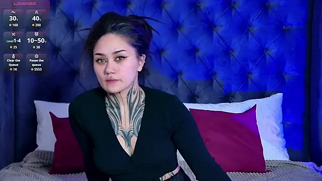 Snapshot of KarenHotFlirt chatting on June 8, 2:17 pm KarenHotFlirt online show from June 8, 2:17 pm