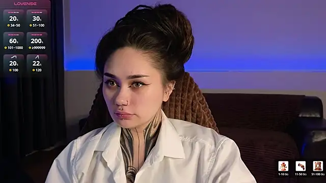Snapshot of KarenHotFlirt chatting on June 12, 3:00 pm KarenHotFlirt online show from June 12, 3:00 pm