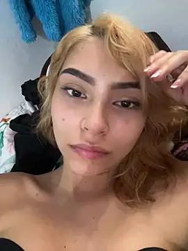 Snapshot of NatalieSterling chatting on June 28, 3:29 pm NatalieSterling online show from June 28, 3:29 pm