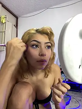 Snapshot of NatalieSterling chatting on July 4, 2:12 pm NatalieSterling online show from July 4, 2:12 pm