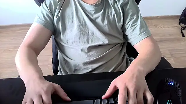 Snapshot of Travis_Patrick chatting on June 14, 11:34 am Travis Patrick online show from June 14, 11:34 am