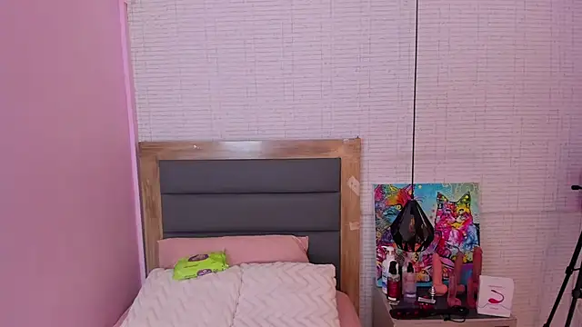 NINAMARTINS online show from June 14, 3:30 am