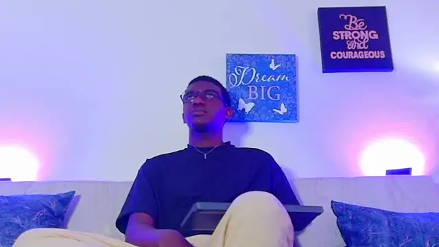 Snapshot of xavier_cole chatting on June 4, 8:48 pm xavier cole online show from June 4, 8:48 pm