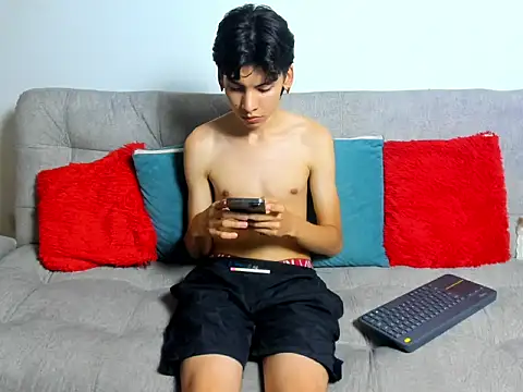 Angel Dustt1 online show from July 3, 9:43 pm