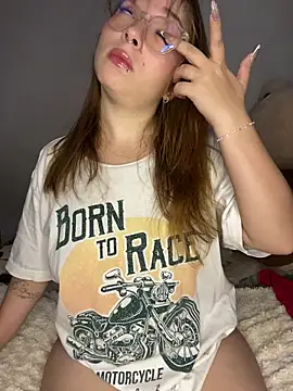 Snapshot of Caamii_ chatting on July 12, 8:55 pm Caamii online show from July 12, 8:55 pm