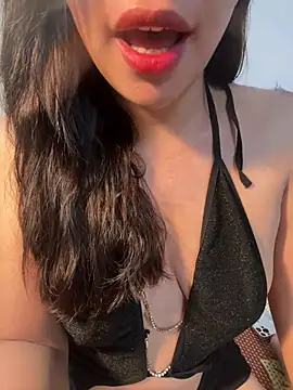 Snapshot of QuynhAnhhh_sweet chatting on July 13, 8:06 am QuynhAnhhh sweet online show from July 13, 8:06 am