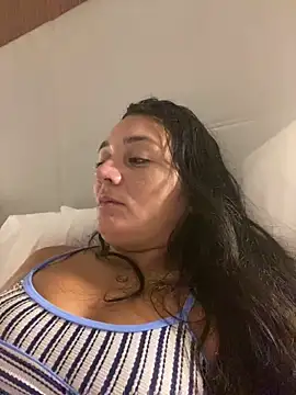 Snapshot of malumalula chatting on June 15, 11:07 pm malumalula online show from June 15, 11:07 pm