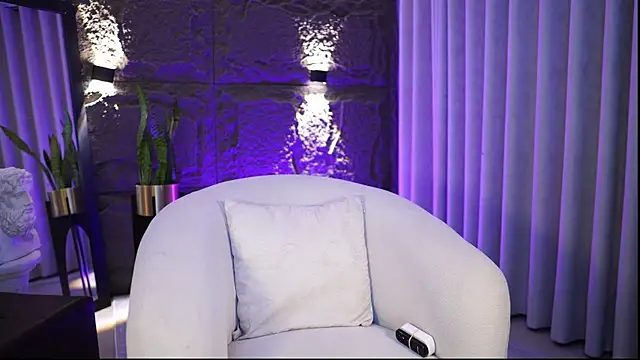 AlegraBrown online show from June 6, 10:58 pm