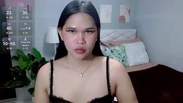 AlianaFord online show from June 3, 6:05 am
