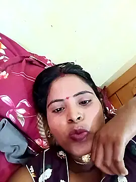 Snapshot of KRITIKA01990 chatting on June 4, 4:29 am KRITIKA01990 online show from June 4, 4:29 am