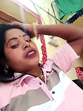 Snapshot of KRITIKA01990 chatting on June 12, 6:34 am KRITIKA01990 online show from June 12, 6:34 am