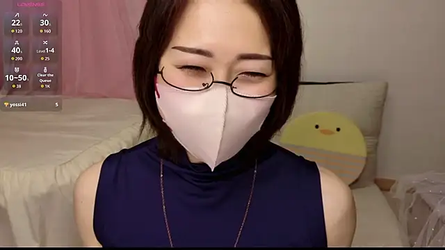 Momo hip online show from July 8, 11:04 am