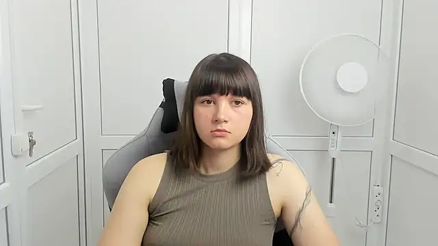 Snapshot of Vanilla_Vixen chatting on June 5, 12:55 pm Vanilla Vixen online show from June 5, 12:55 pm