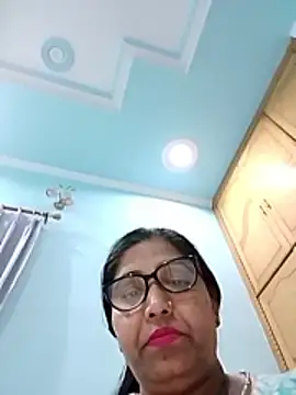 Snapshot of Hina4577 chatting on June 6, 6:18 am Hina4577 online show from June 6, 6:18 am