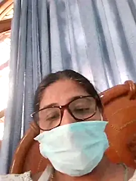Snapshot of Hina4577 chatting on June 10, 5:39 am Hina4577 online show from June 10, 5:39 am
