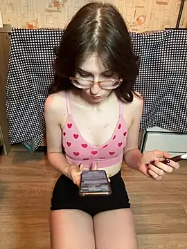 misipissi online show from June 24, 11:37 pm