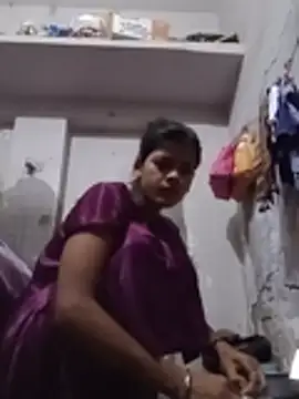 Snapshot of Hot_bhabi0123 chatting on June 6, 2:38 am Hot bhabi0123 online show from June 6, 2:38 am