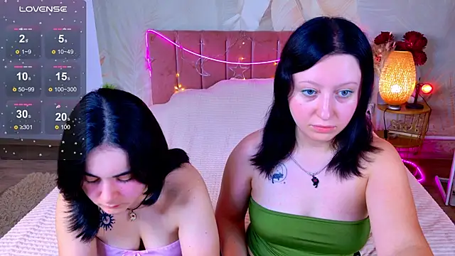 RuthHalll online show from July 8, 10:09 am
