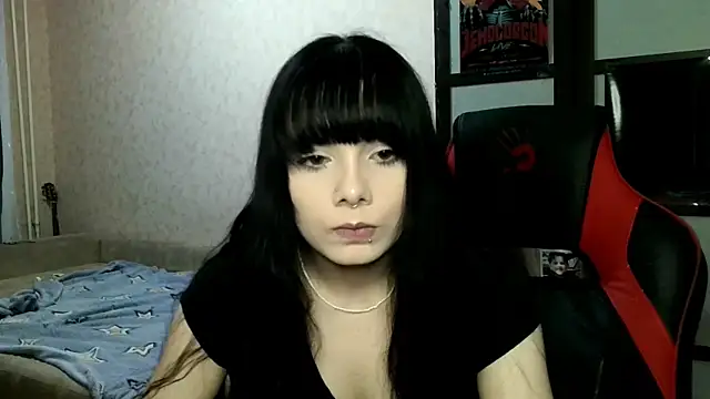 kawaiigothica online show from June 10, 5:45 pm