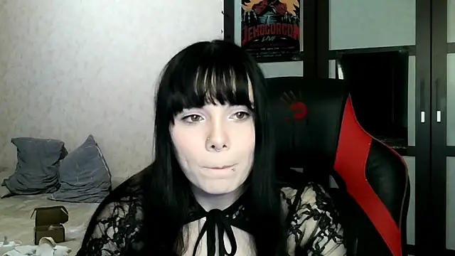 kawaiigothica online show from June 13, 5:33 pm