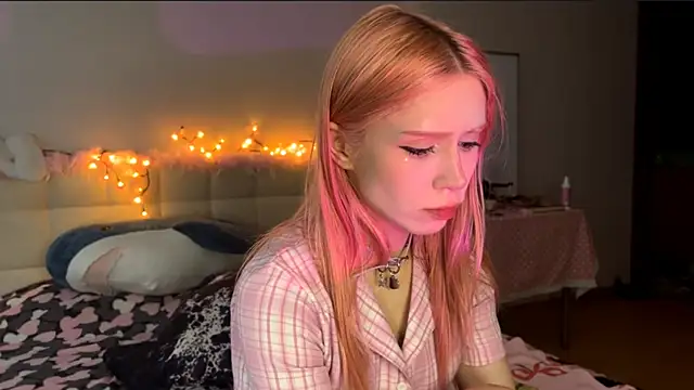 sexy cute18 online show from July 5, 12:50 am