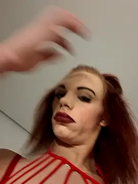 translady19 online show from June 10, 5:34 pm