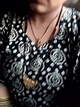 Snapshot of choclaty_charu chatting on June 8, 11:49 pm choclaty charu online show from June 8, 11:49 pm