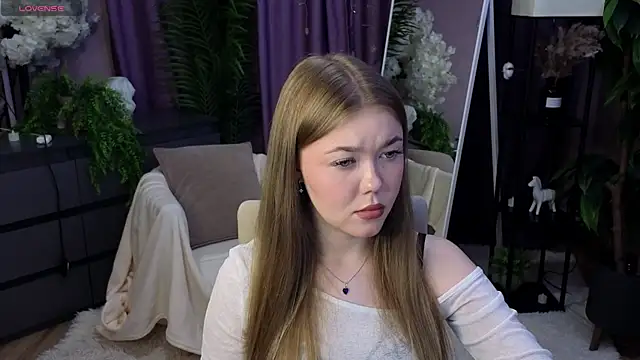 Lina deels online show from June 21, 6:54 pm