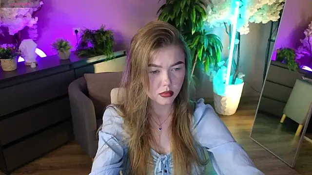 Lina deels online show from July 12, 6:54 pm