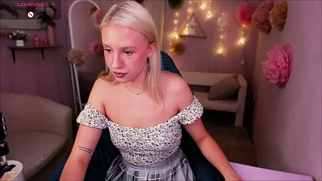 Angel Tessa online show from July 29, 8:51 pm
