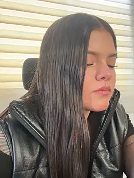 Camila Duarte 2 online show from June 19, 4:00 pm